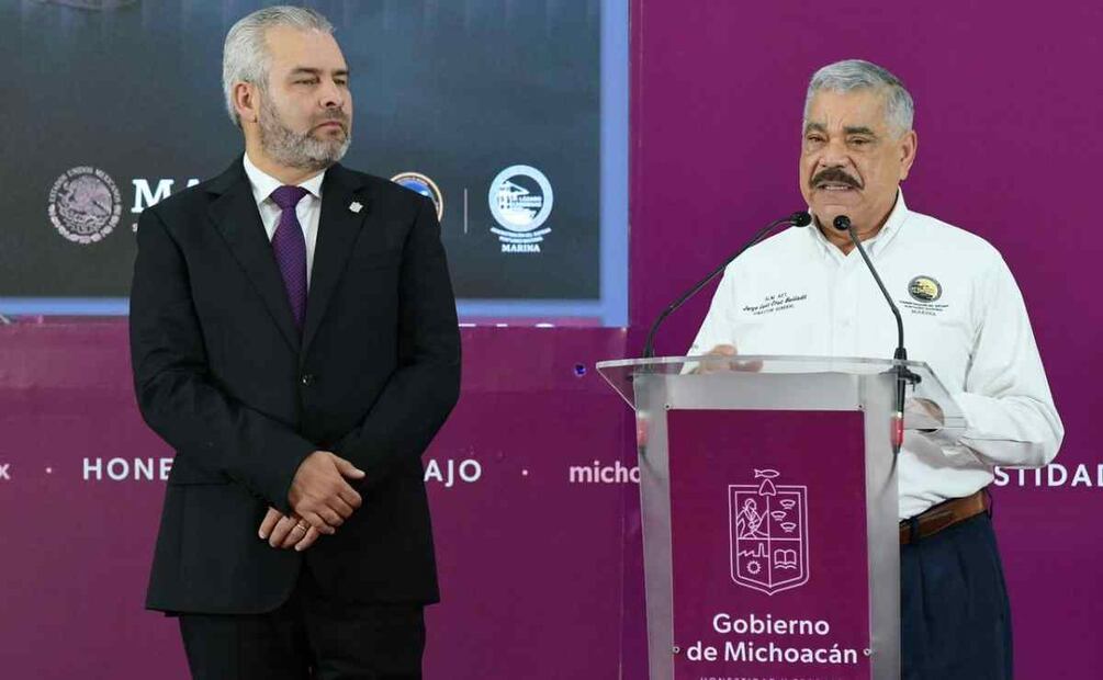 Alfredo Ramírez Bedolla y el almirante Cruz Ballado. Foto: Especial