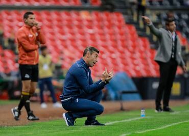 Abuchean a Caixinha tras eliminación de Cruz Azul