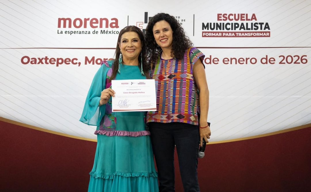 La jefa de Gobierno, Clara Brugada acudió al lanzamiento de la Escuela Municipalista de Morena en Morelos.
Foto: Especial.