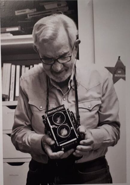 Rodrigo Moya, el fotógrafo humanista que presenta las metáforas de la periferia