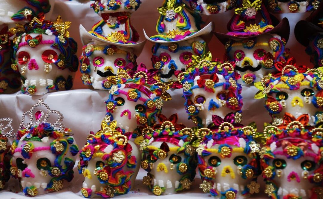 Sugar skulls are essential in Mexican ofrendas- Photo: Jorge Alvarado/EL UNIVERSAL
