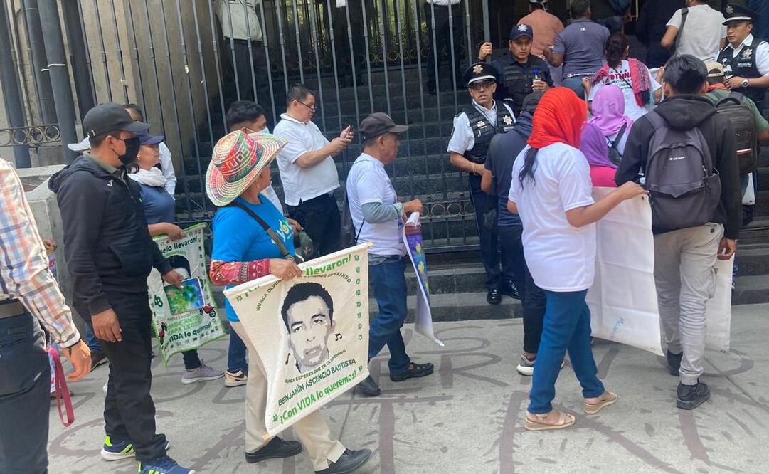 Padres de los 43 de Ayotzinapa. Foto: Daniela Wachauf. EL UNIVERSAL