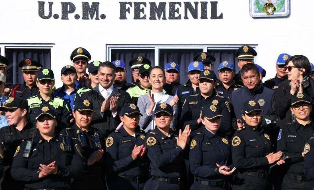 Claudia Sheinbaum y el cuerpo de Atenas. Foto: Especial.