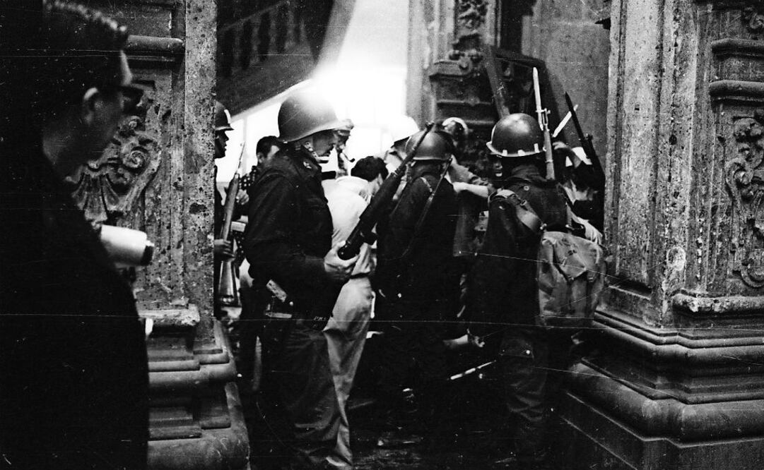 La Junta de Coordinación Política propuso al pleno que en letras doradas se inscriba la leyenda: "Movimiento Estudiantil Popular y Democrático de 1968". FOTO: EL UNIVERSAL