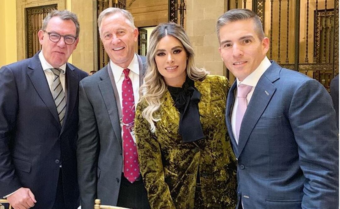 Galilea Montijo y su esposo Fernando Reina en Palacio Nacional. FOTO: Instagram 