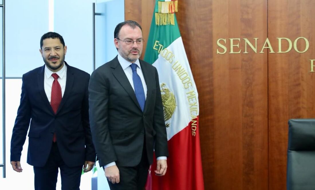 Martí Batres y Luis Videgaray durante una reunión en el Senado de la República. Foto: Lucía Godínez/EL UNIVERSAL