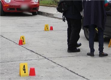 Inspector de la Policía Federal mata a presuntos asaltantes, pero también muere en Puebla