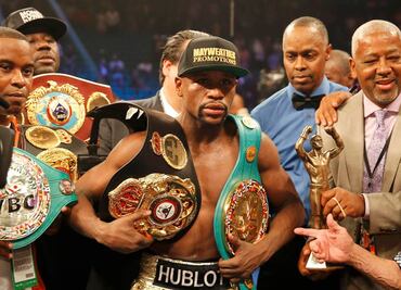Quitan a Mayweather título mundial welter