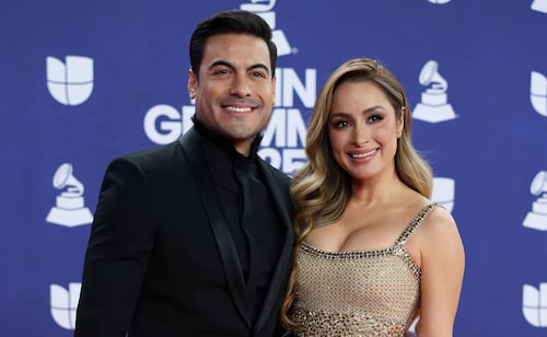 Cynthia Rodríguez presume su embarazo y Carlos Rivera le dedica tierno mensaje a ella y a su hija María