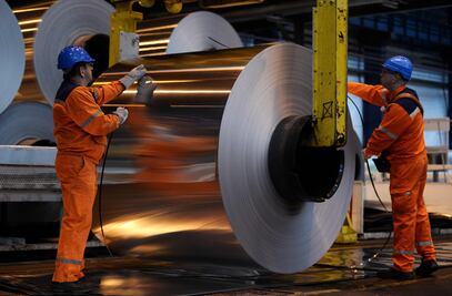 Lecheros de EU piden a Trump suspender aranceles al acero de México