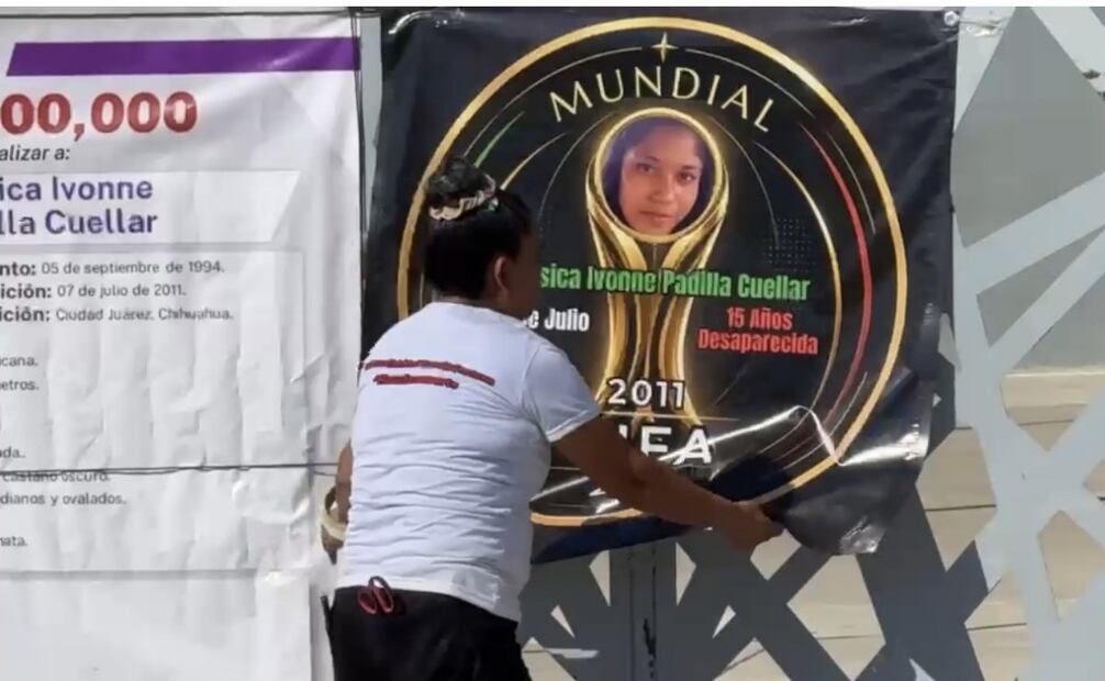 Madre protesta por la desaparición de su hija Jessica Ivonne en Chihuahua; lleva 15 años sin ser localizada.
Foto: Especial.