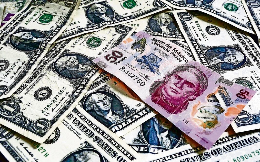 La divisa mexicana suma seis sesiones consecutivas de tendencia al alza, acumulando una depreciación para el peso de 4.7% en ese periodo. Foto: Archivo