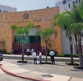 Piden aspirantes promedio de 8 y 5 cartas de vecinos