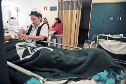 Gobierno federal felicita a enfermeras en su día