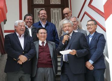 AMLO fusionará Diconsa con Liconsa