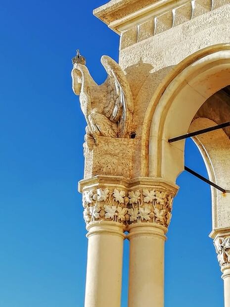 El castillo italiano que conserva objetos y plantas de México