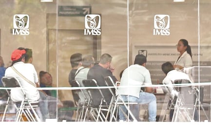PRD apoya demanda de joven tras negarle antirretrovirales en el IMSS 
