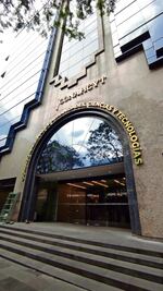 Conahcyt estrena letrero en su fachada