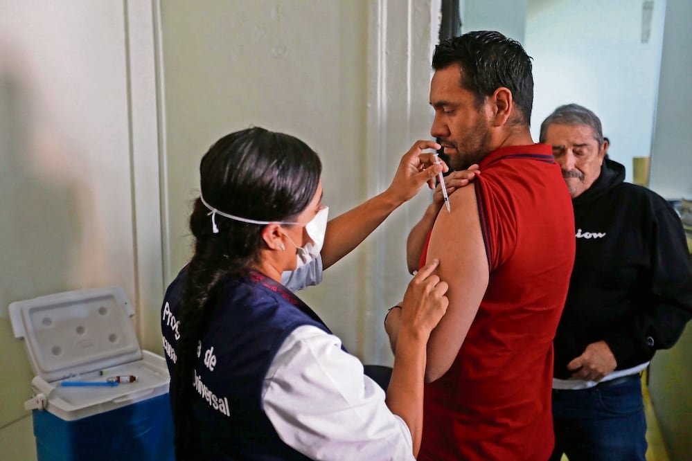 Las autoridades piden a la población vacunarse. Foto: Miguel García / EL UNIVERSAL