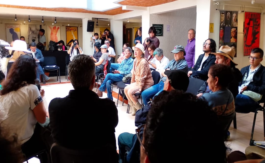 Alrededor de 20 personas acudieron a la primer mesa de diálogo. Foto: Carola Hidalgo.