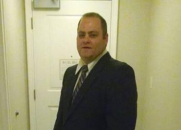 Republicano renuncia tras pedir que violaran a periodista