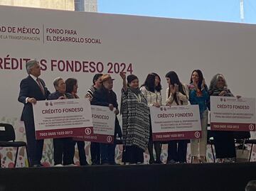 Clara Brugada entrega 25 millones en créditos Fondeso a 2 mil 400 pequeñas empresas y emprendedores
