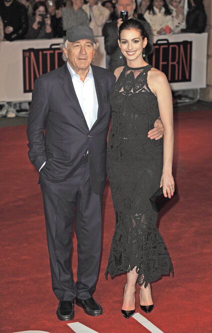 Robert y Anne Hathaway protagonizan la comedia (FERDAUS SHAMIM. XINHUA)