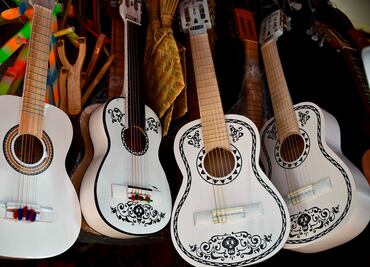 Guitarra de "Coco" vuelve un "boom" a Paracho