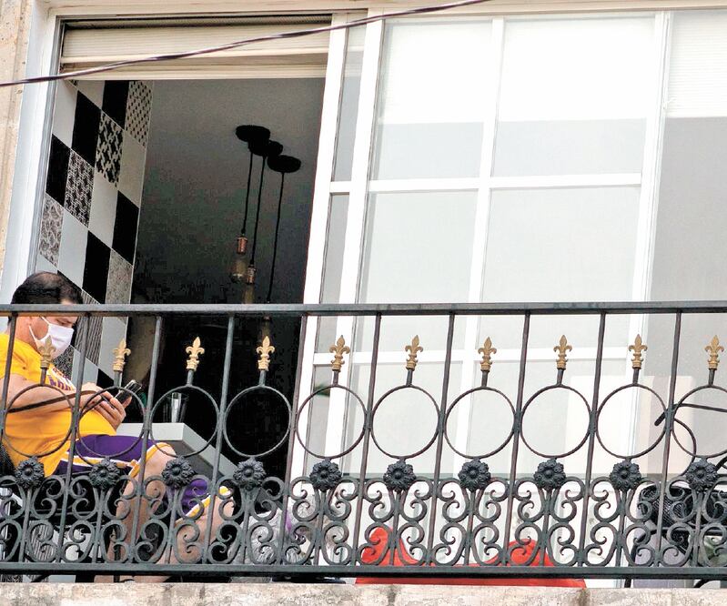 Tras dos meses de confinamiento, los ciudadanos se han enfrentado a las cambiantes fechas para poner fin a la cuarentena. Foto: CUARTOSCURO
