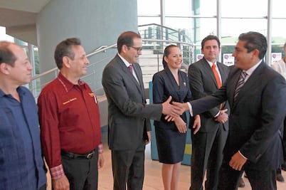 Intercambian PRI y AN acusaciones durante debate en Colima