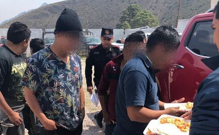 Detienen a 6 presuntos polleros que transportaban a 80 indocumentados en NL