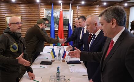 Inician nuevas negociaciones entre Rusia y Ucrania para un "alto el fuego"