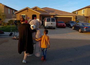 Ofrecen adoptar a los 13 hermanos Turpin torturados por sus padres en EU