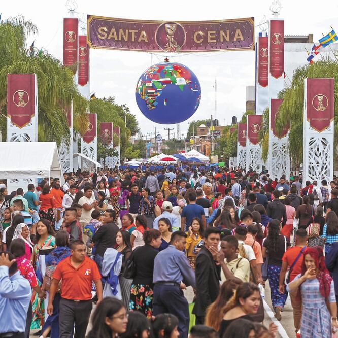 Cientos de fieles de la iglesia de La Luz del Mundo han llegado ya a Guadalajara para participar en la celebración de la Santa Convocatoria. FERNANDO CARRANZA. CUARTOSCURO