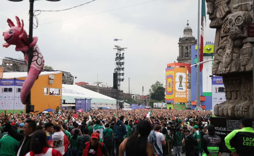 La jefa de Gobierno, Clara Brugada, comentó que en el Zócalo y calles aledañas arribaron 170 mil personas para ver el partido de futbol entre México-Corea por el Mundial. Foto: Carlos Mejía / EL UNIVERSAL