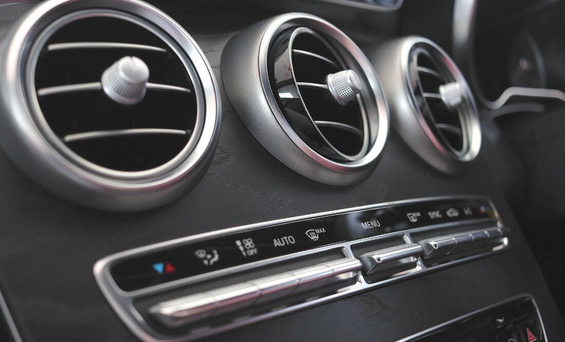 El Packard Super Eight lanzado en 1940, fue el primer automóvil con aire acondicionado. Foto: Pixabay