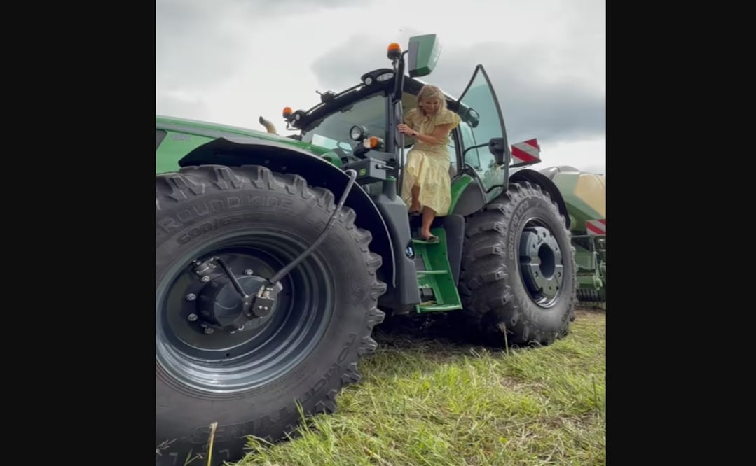 La reina Máxima de Países Bajos sorprendió a todos al manejar un tractor. Foto: Instagram