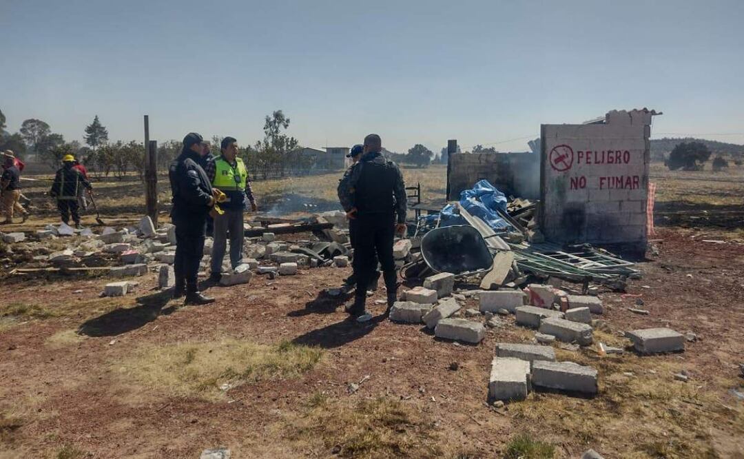 Elementos de seguridad aseguraron el área siniestrada tras la explosión de un polvorín en Tlaxcala (11/04/2025). Foto: Especial
