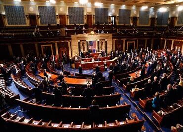 Congreso de EU rechaza plan del liderazgo republicano para evitar cierre de gobierno; incluía ley de prueba de ciudadanía