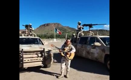 Video: Soldado compone canción a compañero caído en enfrentamiento con "Los Chapitos"