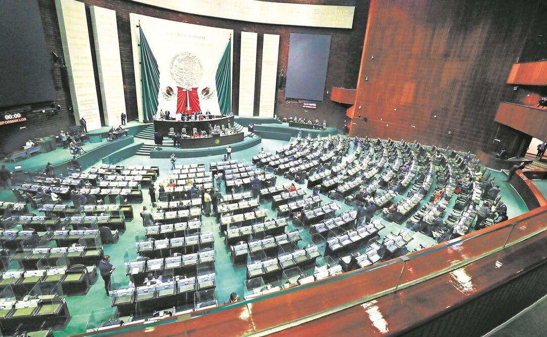 Al apoyar a AMLO, quienes traicionarían a la patria serían la bancada de Morena y sus aliados, dijo la oposición. Foto: Archivo/ EL UNIVERSAL 