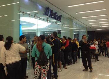 Hacen fila desde las 5 am, pero iPhone 7 plus está agotado