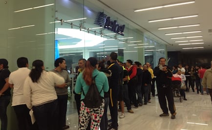 Hacen fila desde las 5 am, pero iPhone 7 plus está agotado