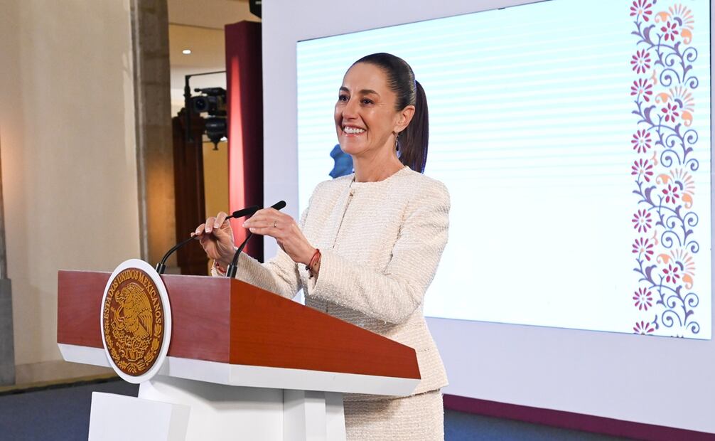 En medio del choque con la jueza Nancy Juárez, quien le ordenó eliminar la publicación de la reforma judicial del Diario Oficial de la Federación (DOF), la presidenta Sheinbaum Pardo acusó una nueva campaña en su contra “hasta en Harvard” fue tema tras la asistencia del ministro Alfredo Gutiérrez Ortiz Mena a la institución educativa. Foto: Presidencia