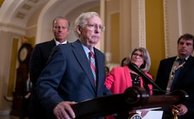 Hospitalizan al exlíder demócrata en el Senado de EU, Mitch McConnell; aún no tienen pronóstico