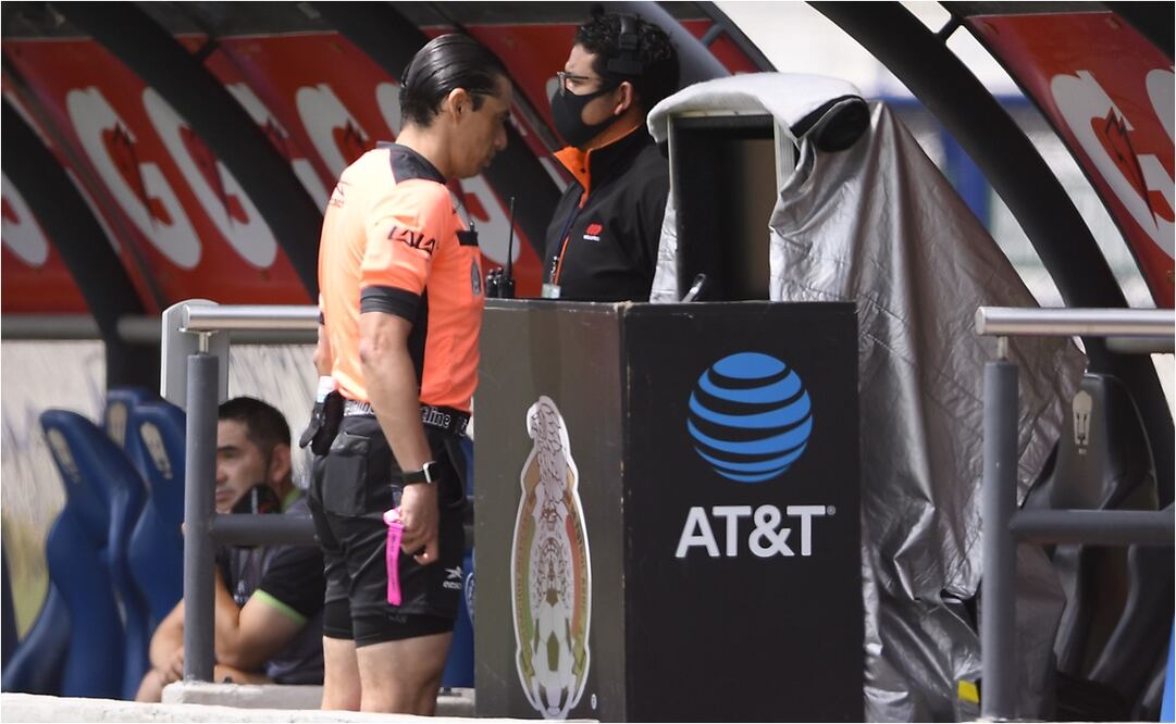 El arbitraje chatarra de la Liga MX