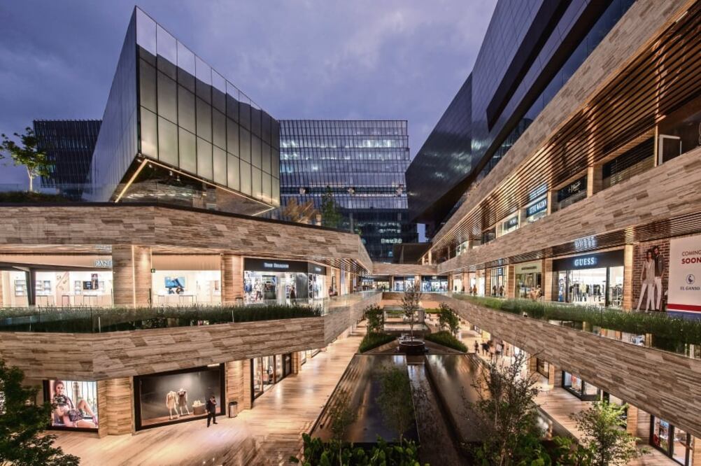 La obra tardó cinco años en construirse, lapso en el que se registraron diversos incidentes. (ARCHIVO EL UNIVERSAL)