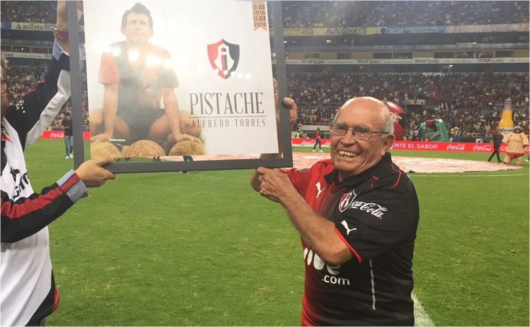 Pistache Torres en el Jalisco / FOTO: Twitter Atlas