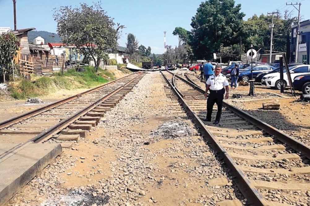 La determinación de retirar el bloqueo fue tomada en una asamblea basada en usos y costumbres, informaron integrantes del Sector 9 Indígena de la CNTE. (ESPECIAL)