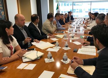 Ebrard llega a embajada de México en EU previo a reunión por aranceles